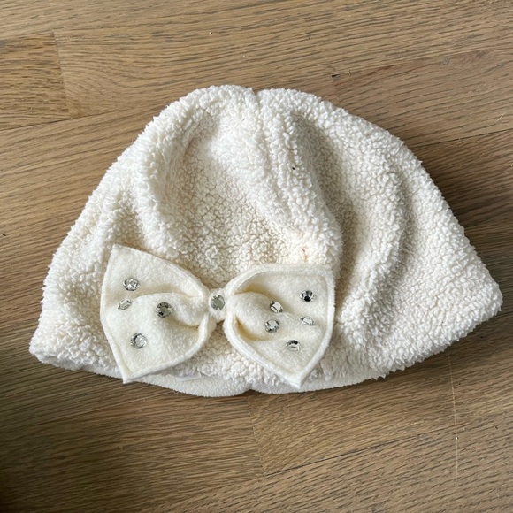 Gap Kids Sherpa Gem Embellished Bow Beanie size: S/M - Picture 1 of 4